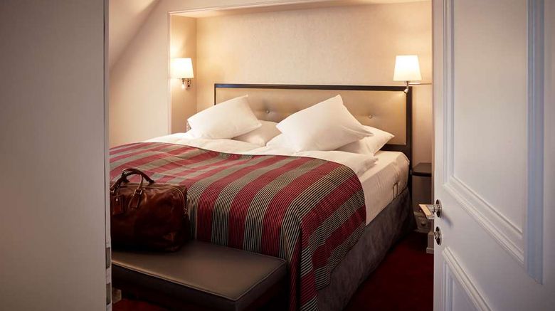 <b>Hotel Schweizerhof Zurich Suite</b>. Images powered by <a href="https://iceportal.shijigroup.com/" title="IcePortal" target="_blank">IcePortal</a>.