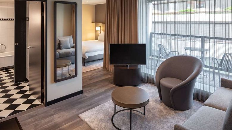 <b>Hotel Victoria Suite</b>. Images powered by <a href="https://iceportal.shijigroup.com/" title="IcePortal" target="_blank">IcePortal</a>.