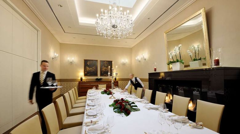 <b>Kastens Hotel Luisenhof Meeting</b>. Images powered by <a href="https://iceportal.shijigroup.com/" title="IcePortal" target="_blank">IcePortal</a>.