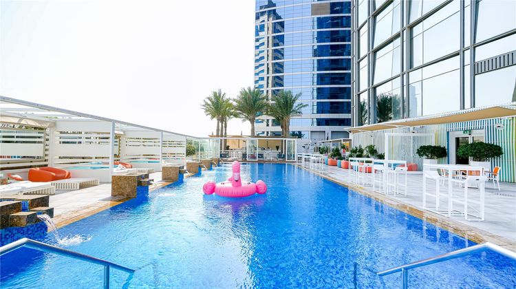 Media One Hotel Dubai Pool