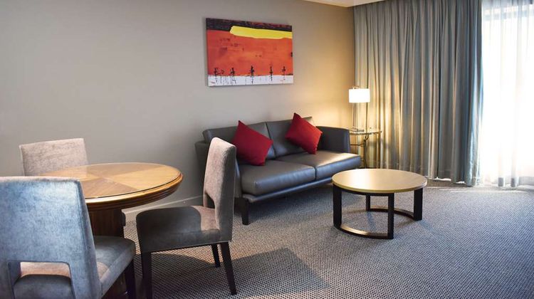 Stamford Plaza Sydney Airport Suite