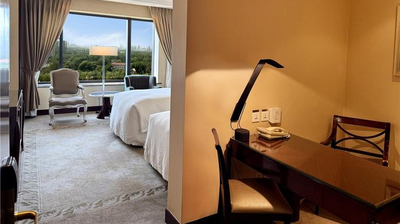<b>The Kunlun Beijing Room</b>. Images powered by <a href="https://iceportal.shijigroup.com/" title="IcePortal" target="_blank">IcePortal</a>.
