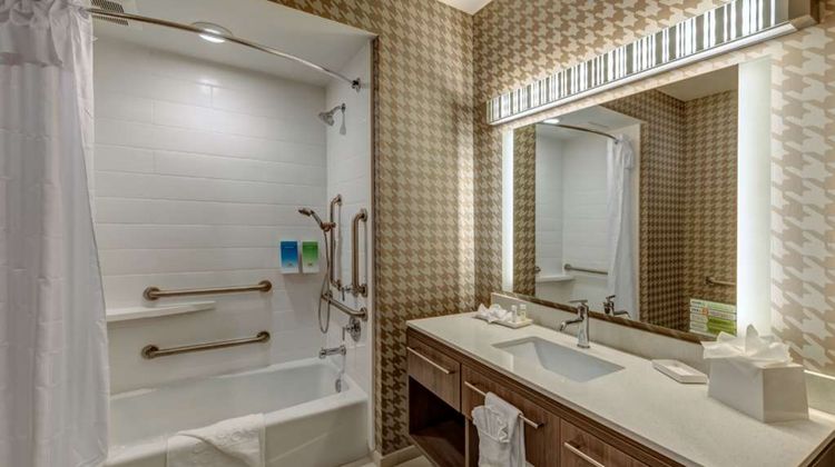 Home2 Suites by Hilton Reno Room