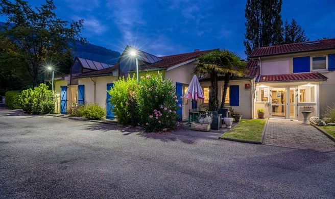 Comfort Hotel Grenoble Meylan Exterior