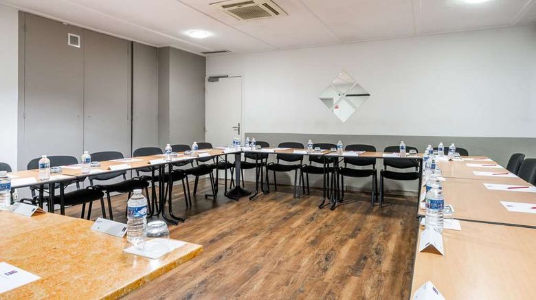 <b>Comfort Hotel Grenoble Meylan Meeting</b>. Images powered by <a href="https://iceportal.shijigroup.com/" title="IcePortal" target="_blank">IcePortal</a>.