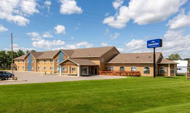 AmericInn by Wyndham Jefferson Exterior
