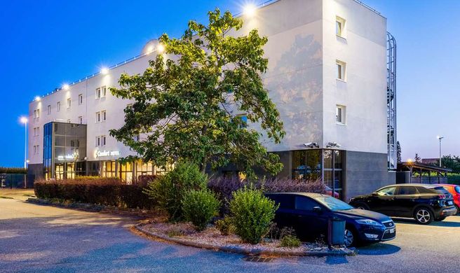 Comfort Hotel Aeroport Lyon St Exupery Exterior