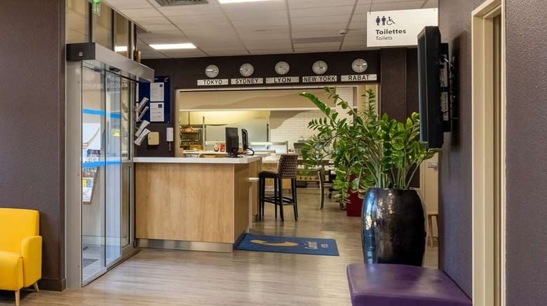 <b>Comfort Hotel Aeroport Lyon St Exupery Lobby</b>. Images powered by <a href="https://iceportal.shijigroup.com/" title="IcePortal" target="_blank">IcePortal</a>.