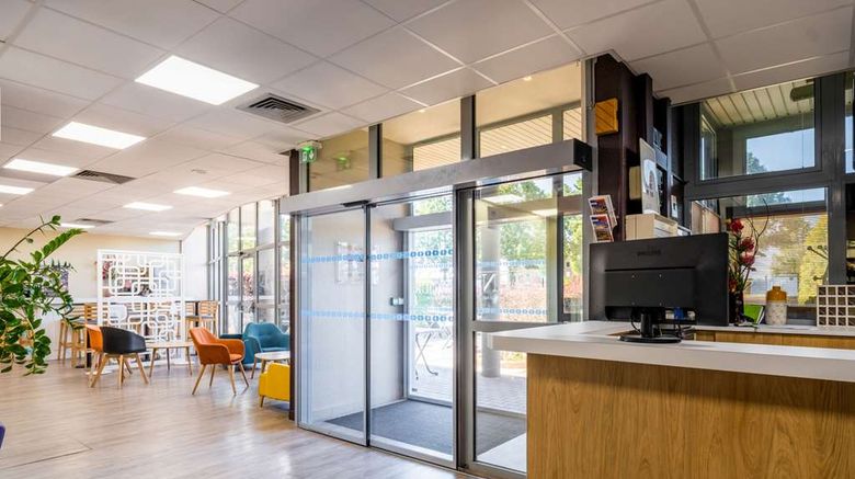 <b>Comfort Hotel Aeroport Lyon St Exupery Lobby</b>. Images powered by <a href="https://iceportal.shijigroup.com/" title="IcePortal" target="_blank">IcePortal</a>.