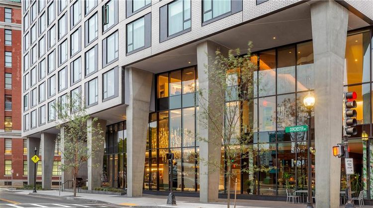 Cambria Hotel Boston Downtown Exterior