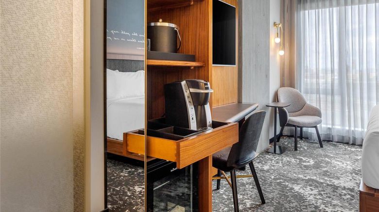 <b>Cambria Hotel Boston Downtown Room</b>. Images powered by <a href="https://iceportal.shijigroup.com/" title="IcePortal" target="_blank">IcePortal</a>.