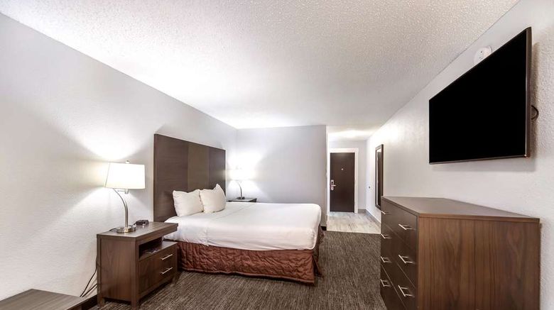 <b>Red Lion Inn & Suites Grants Pass Room</b>. Images powered by <a href="https://iceportal.shijigroup.com/" title="IcePortal" target="_blank">IcePortal</a>.