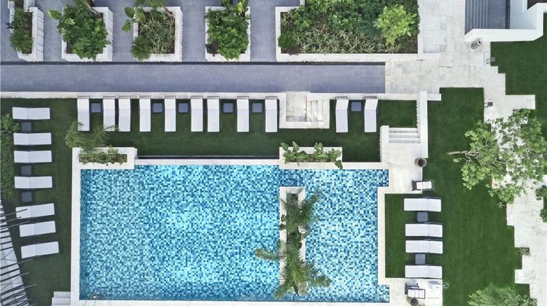 <b>Grand Hyatt Athens Pool</b>. Images powered by <a href="https://iceportal.shijigroup.com/" title="IcePortal" target="_blank">IcePortal</a>.