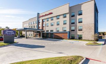 Hampton Inn & Suites Dallas East