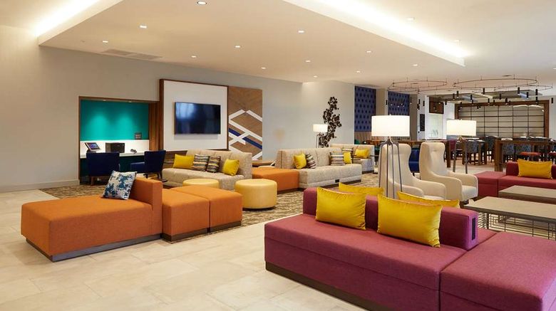 <b>Hilton Garden Inn Elizabethtown Lobby</b>. Images powered by <a href="https://iceportal.shijigroup.com/" title="IcePortal" target="_blank">IcePortal</a>.