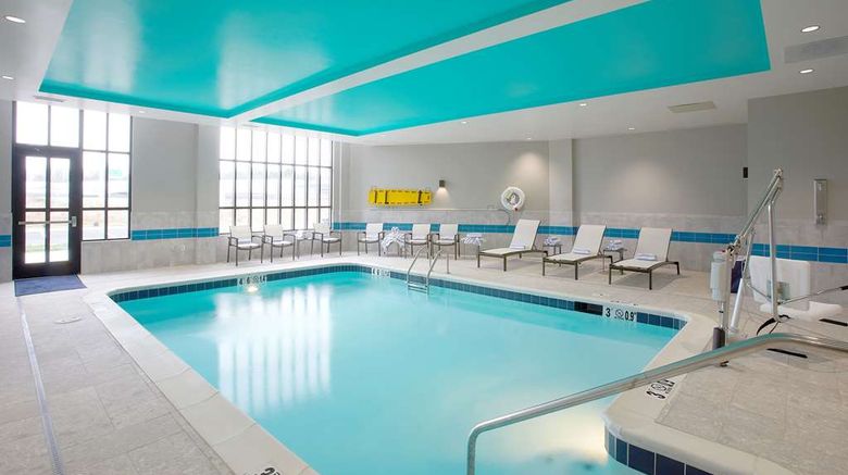 <b>Hilton Garden Inn Elizabethtown Pool</b>. Images powered by <a href="https://iceportal.shijigroup.com/" title="IcePortal" target="_blank">IcePortal</a>.