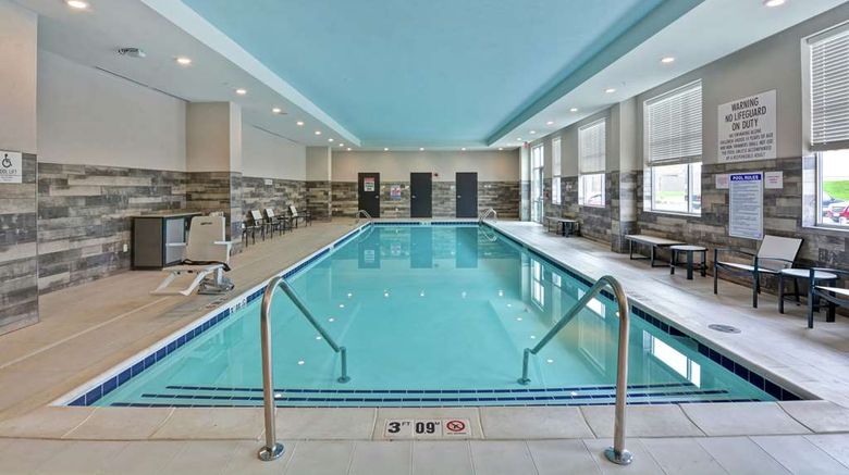 <b>Embassy Suites Indianapolis Airport Pool</b>. Images powered by <a href="https://iceportal.shijigroup.com/" title="IcePortal" target="_blank">IcePortal</a>.
