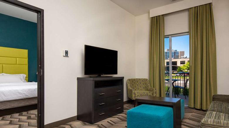 <b>Homewood Suites by Hilton Edina Room</b>. Images powered by <a href="https://iceportal.shijigroup.com/" title="IcePortal" target="_blank">IcePortal</a>.