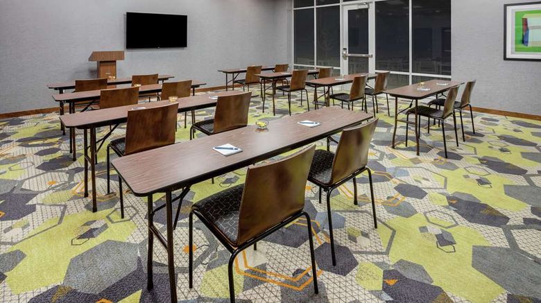 <b>Homewood Suites by Hilton Edina Meeting</b>. Images powered by <a href="https://iceportal.shijigroup.com/" title="IcePortal" target="_blank">IcePortal</a>.