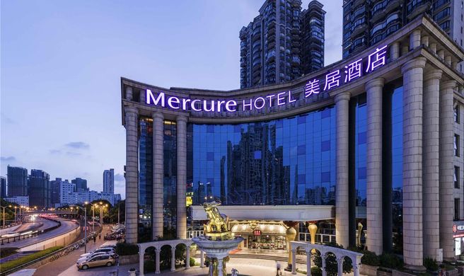 Mercure Shanghai Yu Garden Exterior