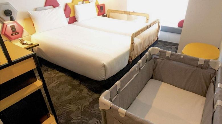 <b>Ibis Styles Tokyo Bay Room</b>. Images powered by <a href="https://iceportal.shijigroup.com/" title="IcePortal" target="_blank">IcePortal</a>.