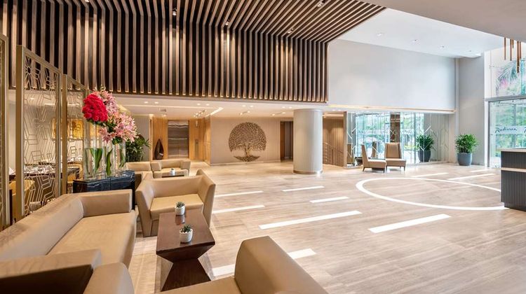 Radisson Hotel Sector 29 Gurugram Lobby