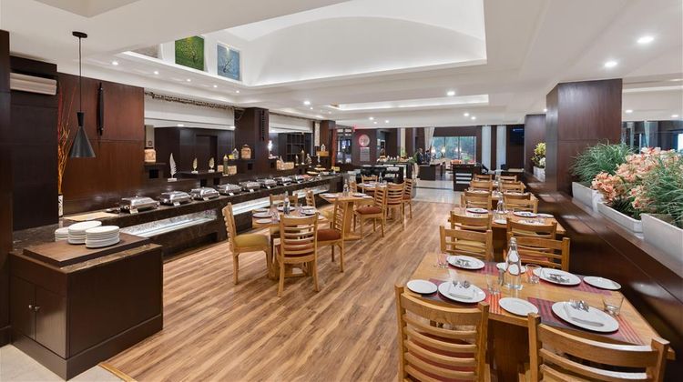 Country Inn & Suites Gurgaon Sector 12 Restaurant