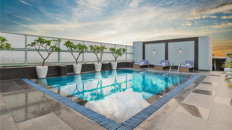Country Inn & Suites Gurgaon Sector 12 Pool