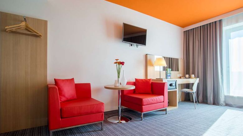 <b>Park Inn Frankfurt Airport Suite</b>. Images powered by <a href="https://iceportal.shijigroup.com/" title="IcePortal" target="_blank">IcePortal</a>.
