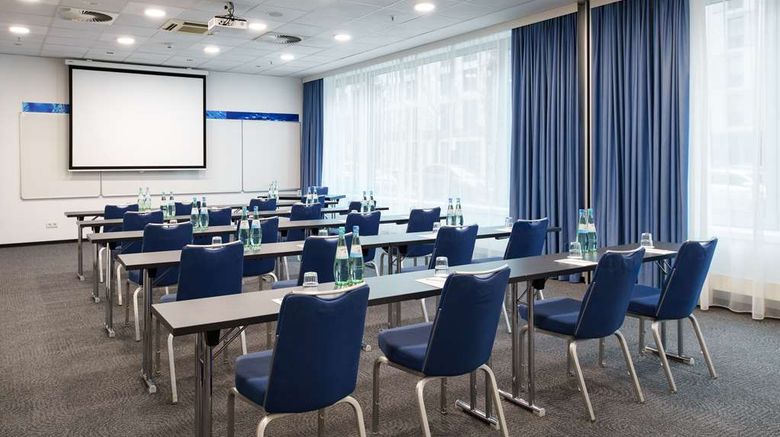 <b>Park Inn Frankfurt Airport Meeting</b>. Images powered by <a href="https://iceportal.shijigroup.com/" title="IcePortal" target="_blank">IcePortal</a>.