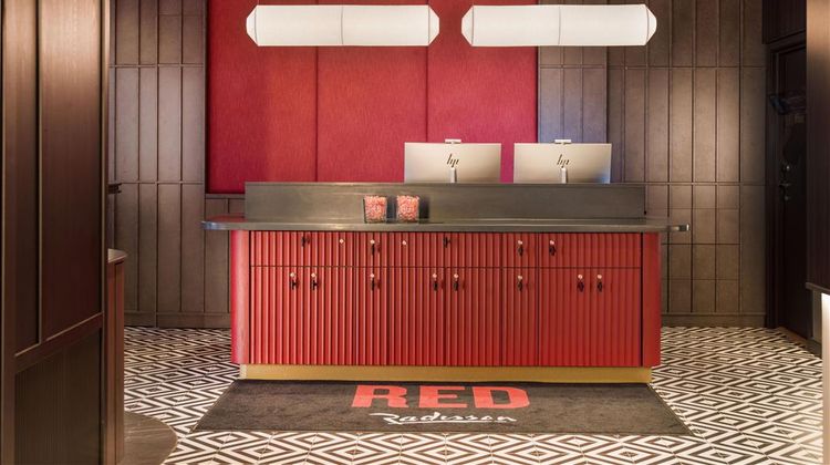 Radisson RED Oslo City Centre Lobby
