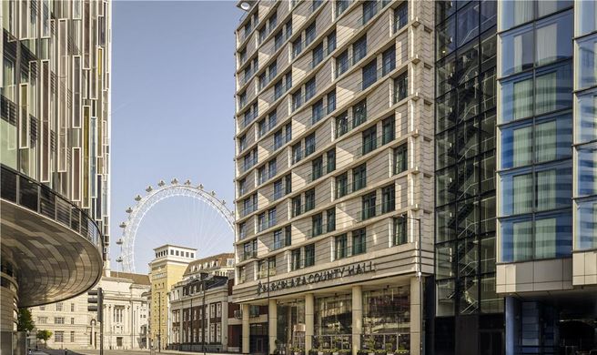 Park Plaza County Hall London Exterior