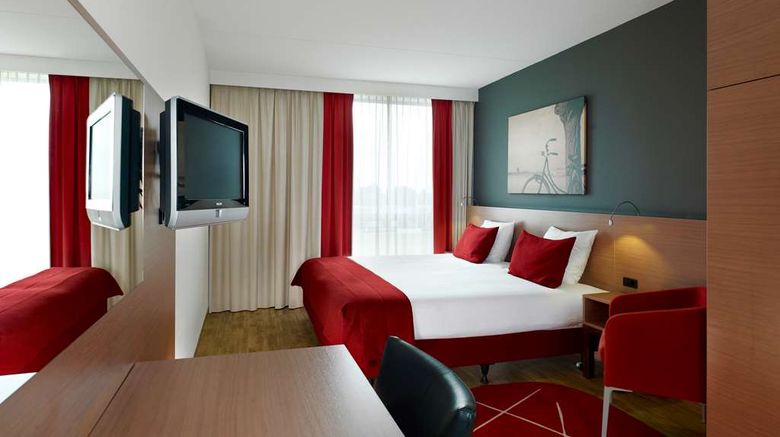 <b>Park Plaza Amsterdam Airport Room</b>. Images powered by <a href="https://iceportal.shijigroup.com/" title="IcePortal" target="_blank">IcePortal</a>.