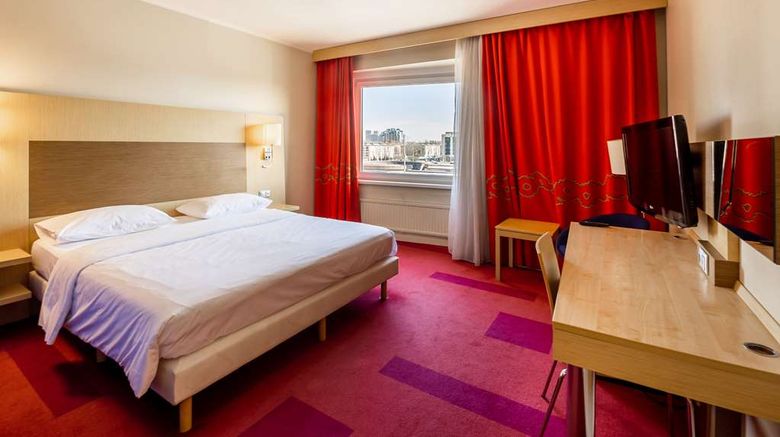 <b>Cosmos Saint-Petersburg Pulkovskaya Hotel Room</b>. Images powered by <a href="https://iceportal.shijigroup.com/" title="IcePortal" target="_blank">IcePortal</a>.