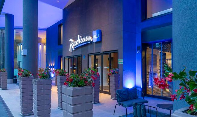 Radisson Blu Hotel, Milan Exterior