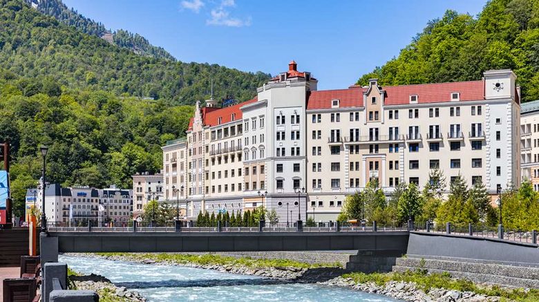 <b>Radisson Hotel Rosa Khutor Restaurant</b>. Images powered by <a href="https://iceportal.shijigroup.com/" title="IcePortal" target="_blank">IcePortal</a>.
