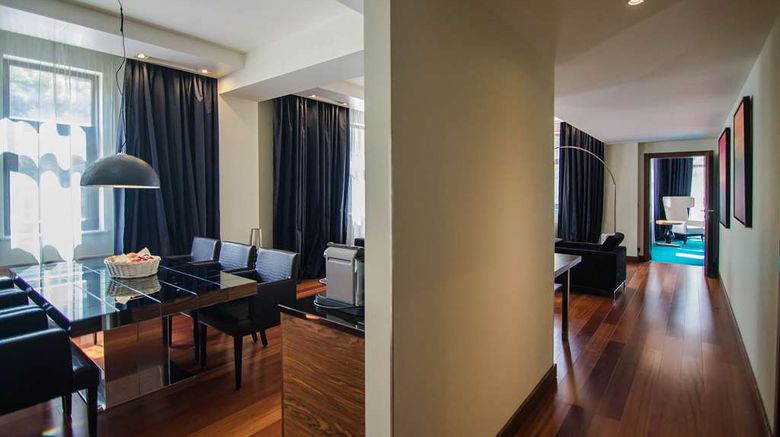 <b>Radisson Hotel Rosa Khutor Suite</b>. Images powered by <a href="https://iceportal.shijigroup.com/" title="IcePortal" target="_blank">IcePortal</a>.