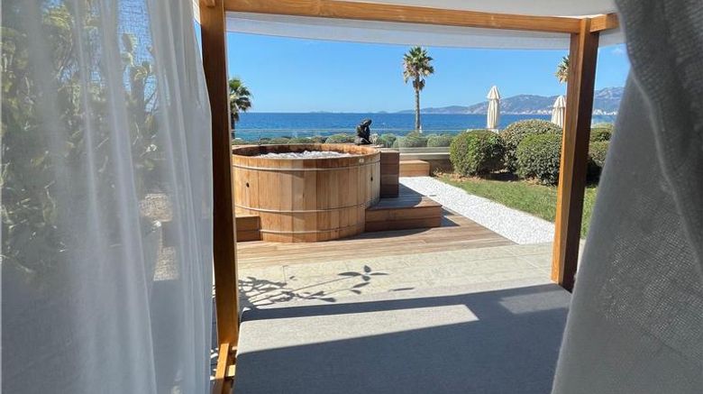 <b>Radisson Blu Resort & Spa Ajaccio Bay Spa</b>. Images powered by <a href="https://iceportal.shijigroup.com/" title="IcePortal" target="_blank">IcePortal</a>.
