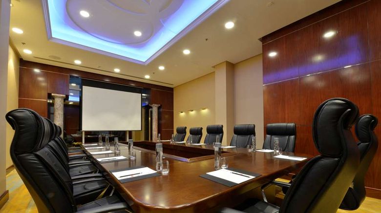 <b>The Diplomat Radisson Blu Hotel Meeting</b>. Images powered by <a href="https://iceportal.shijigroup.com/" title="IcePortal" target="_blank">IcePortal</a>.