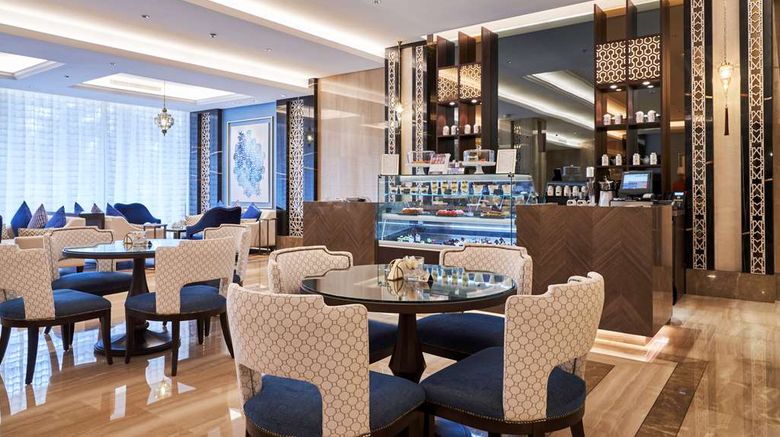 <b>The Diplomat Radisson Blu Hotel Restaurant</b>. Images powered by <a href="https://iceportal.shijigroup.com/" title="IcePortal" target="_blank">IcePortal</a>.