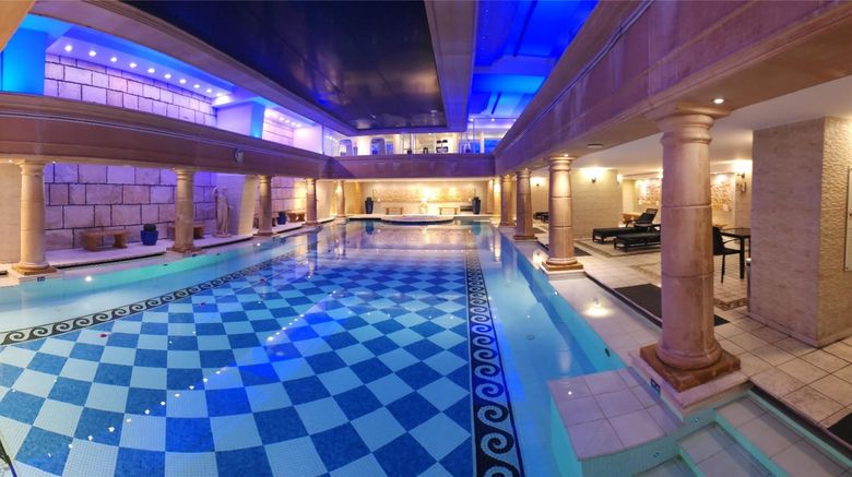 <b>Radisson Blu Martinez Hotel Beirut Pool</b>. Images powered by <a href="https://iceportal.shijigroup.com/" title="IcePortal" target="_blank">IcePortal</a>.