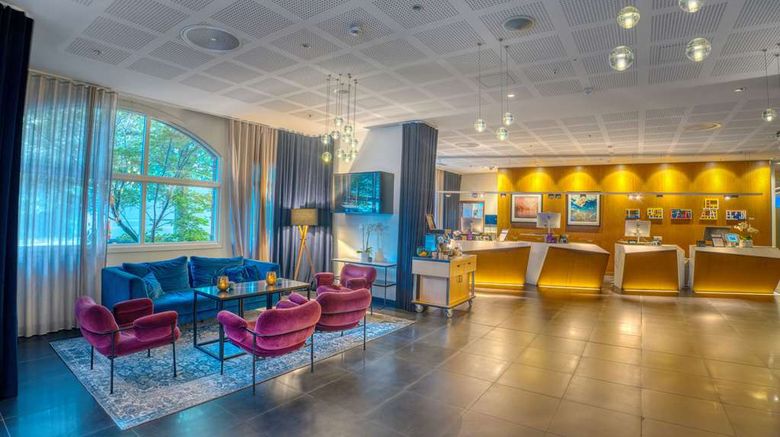 <b>Radisson Blu Royal Hotel Lobby</b>. Images powered by <a href="https://iceportal.shijigroup.com/" title="IcePortal" target="_blank">IcePortal</a>.