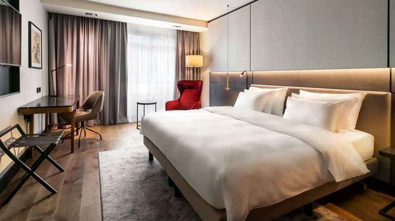 <b>Radisson Collection Grand Place Brussels Room</b>. Images powered by <a href="https://iceportal.shijigroup.com/" title="IcePortal" target="_blank">IcePortal</a>.