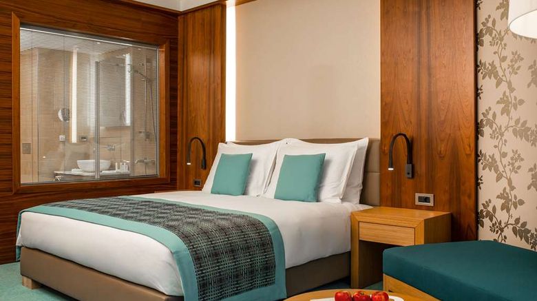 <b>Radisson Blu M'bamou Palace Hotel Room</b>. Images powered by <a href="https://iceportal.shijigroup.com/" title="IcePortal" target="_blank">IcePortal</a>.