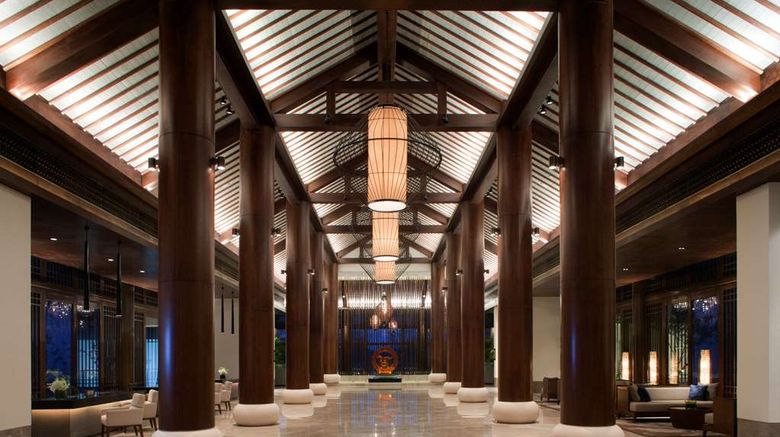 <b>Radisson Blu Resort Wetland Park Wuxi Lobby</b>. Images powered by <a href="https://iceportal.shijigroup.com/" title="IcePortal" target="_blank">IcePortal</a>.