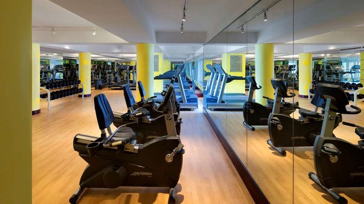 Radisson Blu Hotel Shanghai New World Health