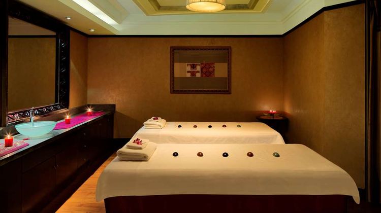 Radisson Blu Hotel Shanghai New World Spa