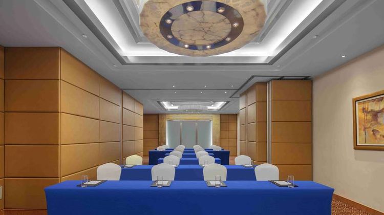 Radisson Blu Hotel Shanghai New World Meeting