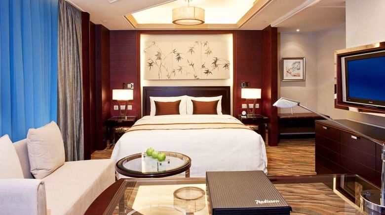 <b>Radisson Tianjin Room</b>. Images powered by <a href="https://iceportal.shijigroup.com/" title="IcePortal" target="_blank">IcePortal</a>.