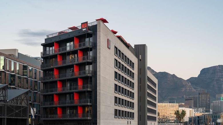 Radisson RED Hotel, V and A Waterfront Exterior. Images powered by <a href="https://iceportal.shijigroup.com" target="_blank" rel="noopener">Ice Portal</a>.